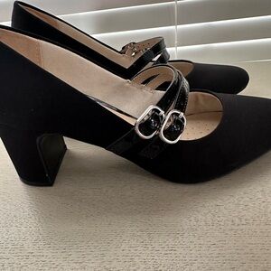 Life Stride Soft System Black Women's Heels with Double Straps